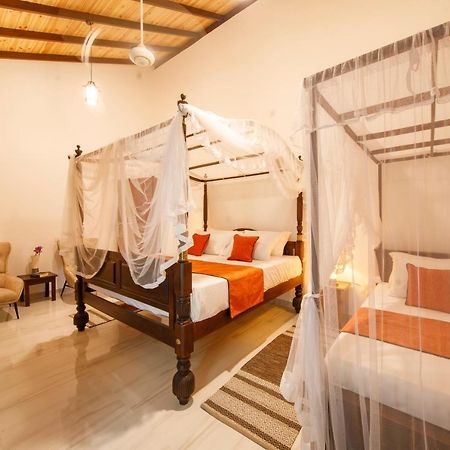 Mimoza Mirissa Bed & Breakfast ภายนอก รูปภาพ