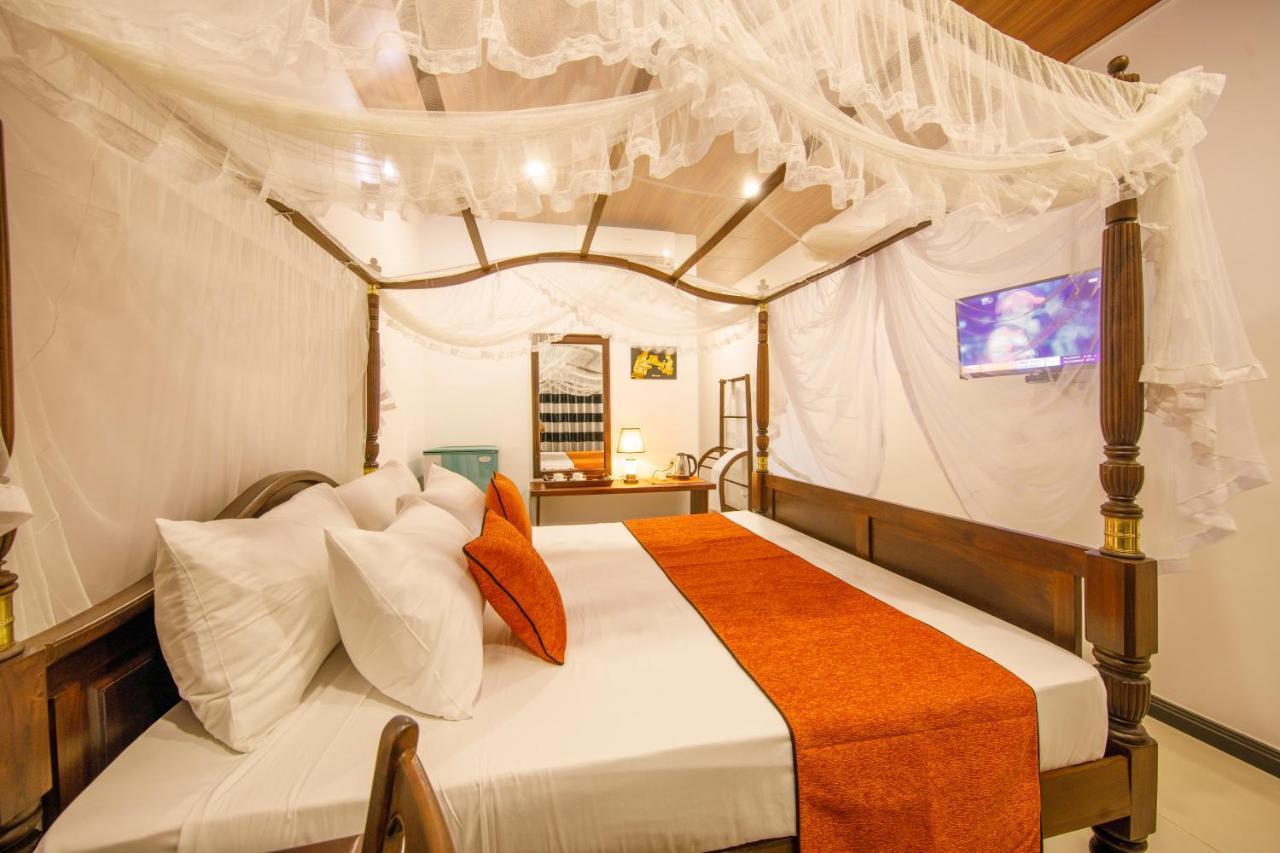 Mimoza Mirissa Bed & Breakfast ภายนอก รูปภาพ