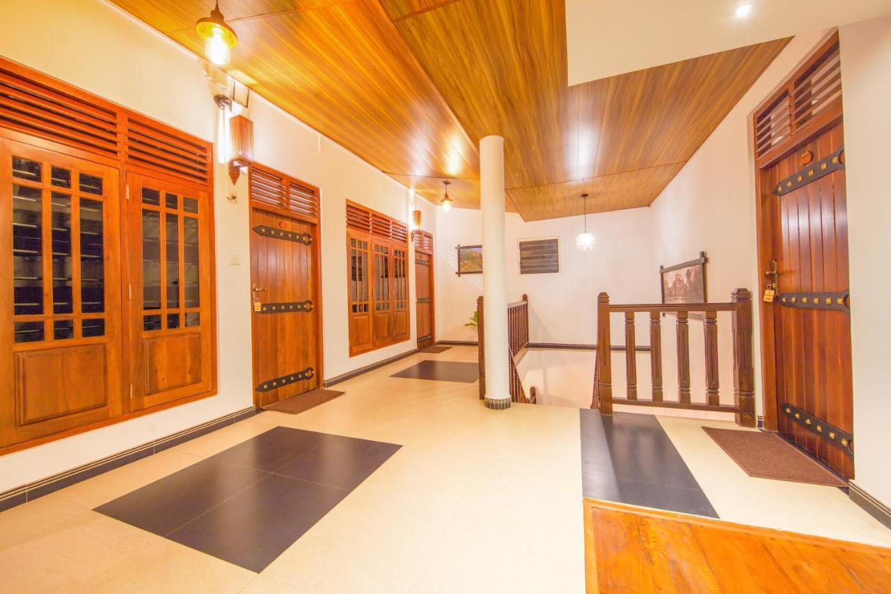 Mimoza Mirissa Bed & Breakfast ภายนอก รูปภาพ