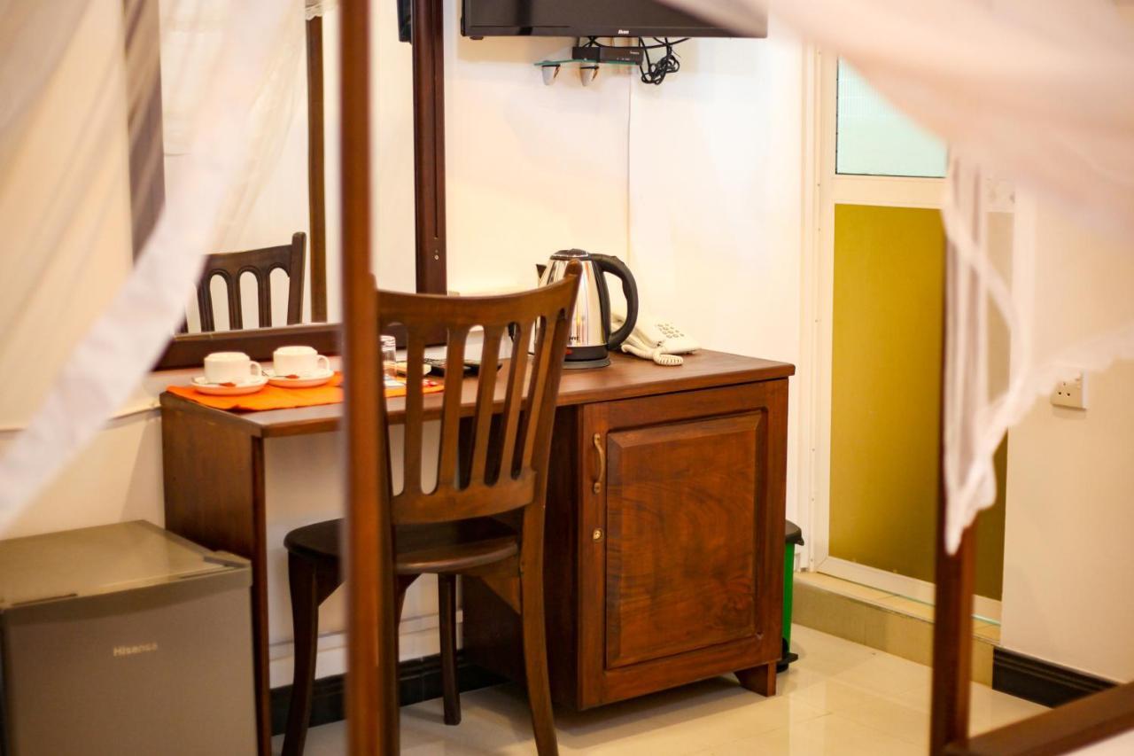 Mimoza Mirissa Bed & Breakfast ภายนอก รูปภาพ