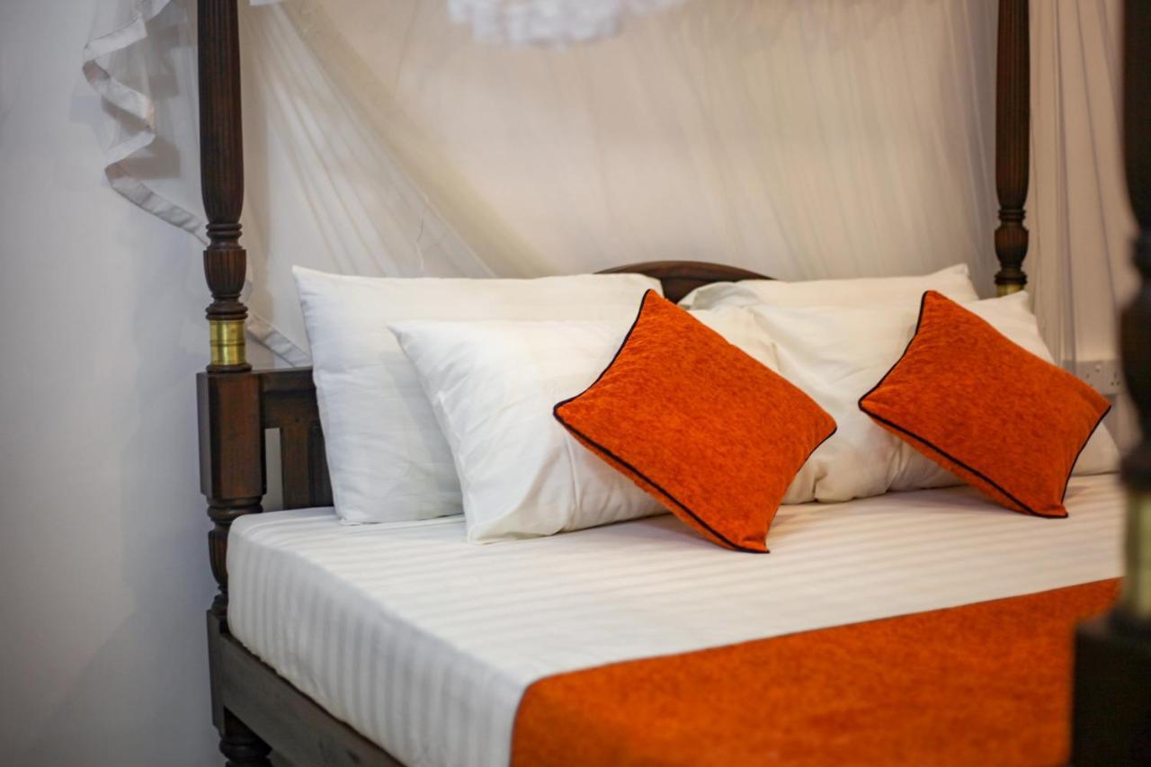 Mimoza Mirissa Bed & Breakfast ภายนอก รูปภาพ