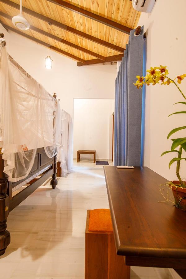 Mimoza Mirissa Bed & Breakfast ภายนอก รูปภาพ